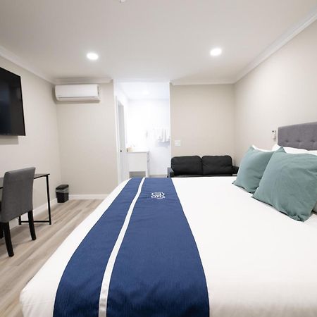 Omeo Suites อัลฮามบรา ภายนอก รูปภาพ