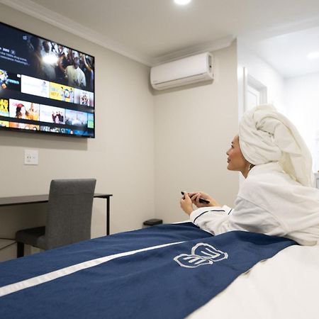 Omeo Suites อัลฮามบรา ภายนอก รูปภาพ
